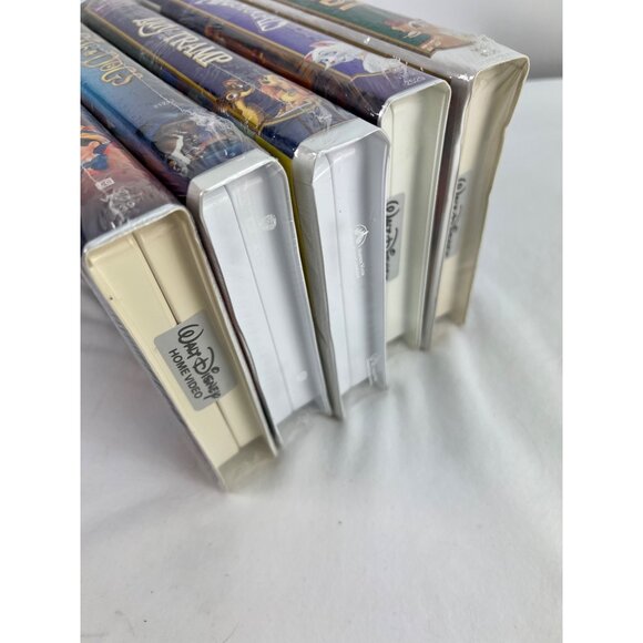 Walt Disney VHS Movie Lot - Cats & Dogs Pinocchio Bambi Lady & The Tramp Aristoc - Picture 3 of 5